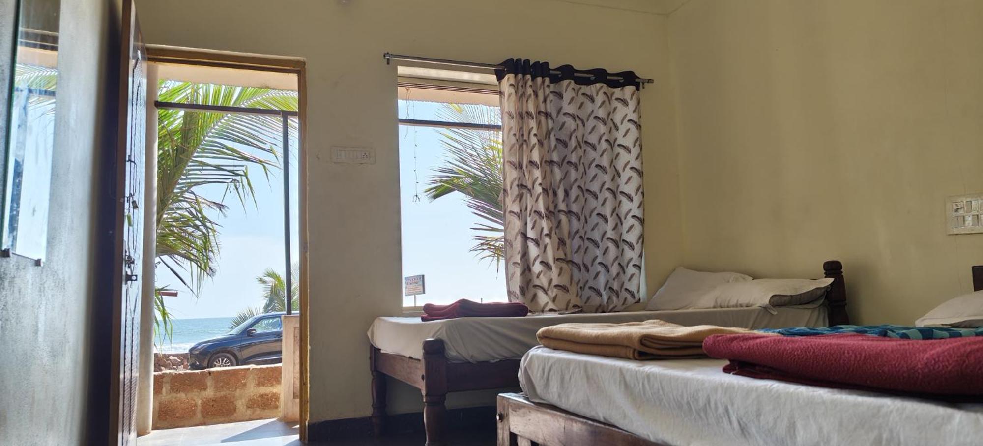 Gokarna Govekar Sea Facing Rooms ภายนอก รูปภาพ